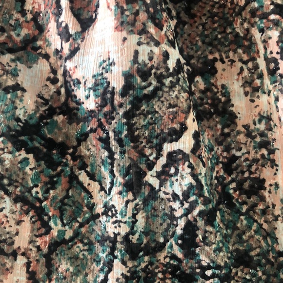 Karlie One Shoulder Romper - Picture 5 of 5